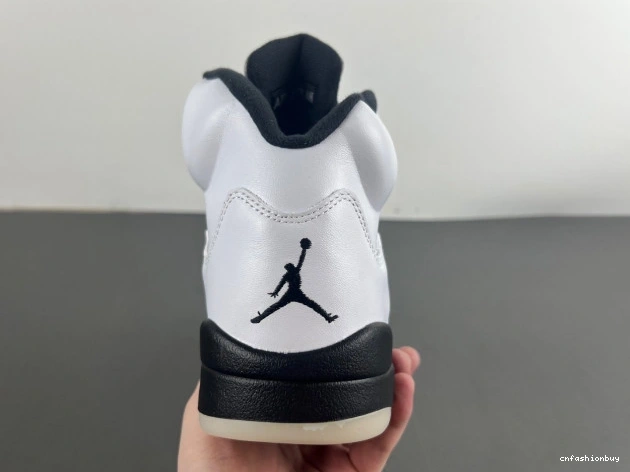 JORDAN DD0587-110 5 BLACK' 'WHITE AIR RETRO 1121